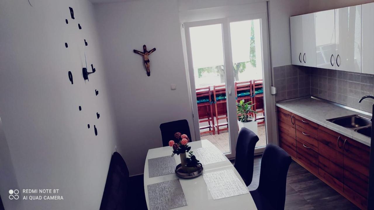 Apartment Lilic Zadar Bagian luar foto
